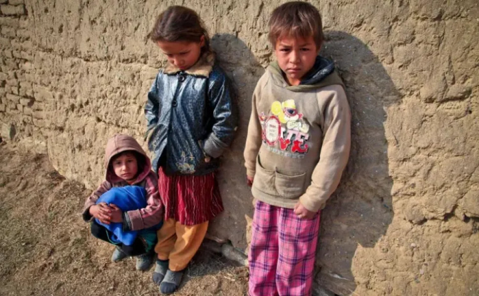 România, pe locul trei în UE la sărăcia copiilor, după Bulgaria și Spania