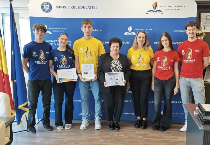 Echipa națională de robotică a României a vizitat Cluj-Napoca înainte de competiția internațională