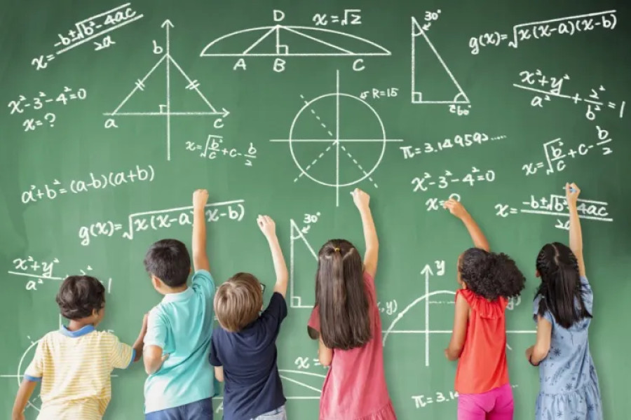Controverse în școala clujeană după nemulțumirile unei mame privind profesoara de matematică