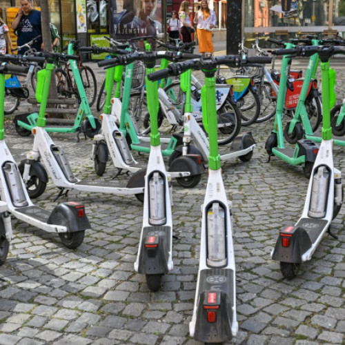 Praga interzice închirierea trotinetelor electrice din ianuarie 2026