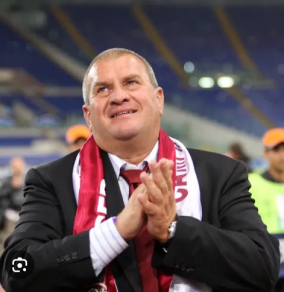 Suporterii CFR Cluj îl întâmpină cu entuziasm pe Iuliu Mureșan în conducerea clubului