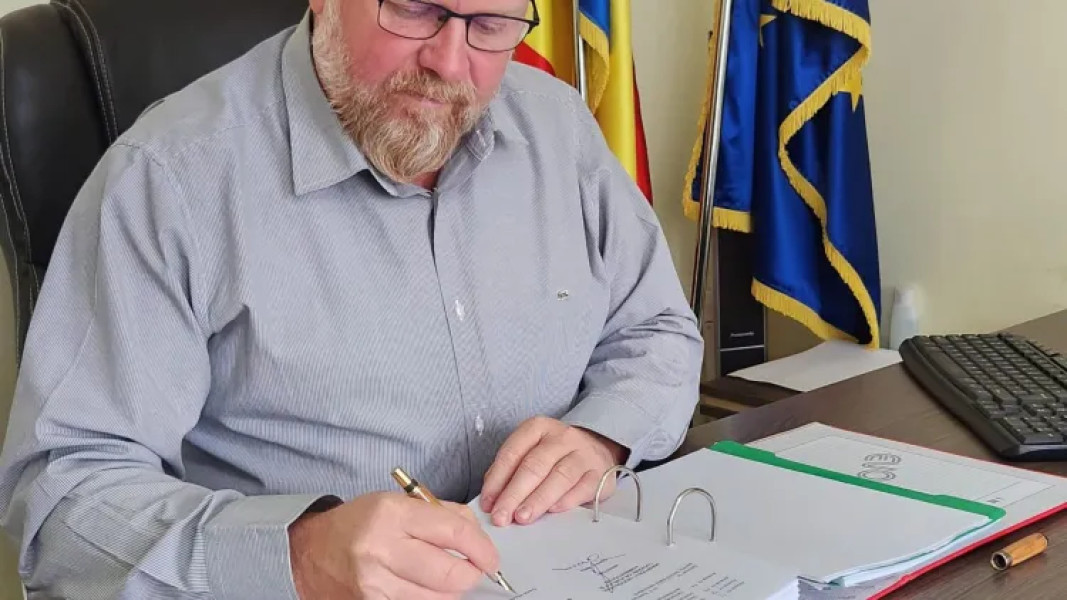 Câmpia Turzii începe reabilitarea totală a Sălii Sporturilor „Ioan Stanatiev”
