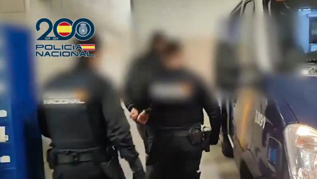 Regele etnobotanicelor, Alin Rotaru, adus în România pentru executarea pedepsei pentru viol și trafic de droguri. A fost înregistrat ca agresor sexual în România.