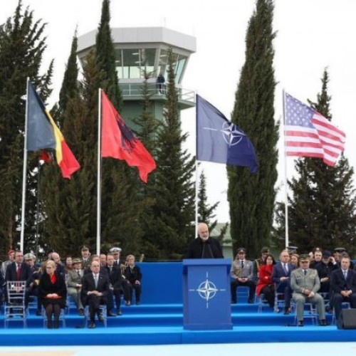 Albania inaugurează una dintre cele mai mari baze aeriene NATO din regiune pentru a face față amenințărilor rusești.