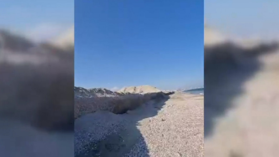 Erosiunea plajelor în Mamaia și Eforie Nord cauzată de furtunile de iarnă - Specialiștii explică fenomenul natural
