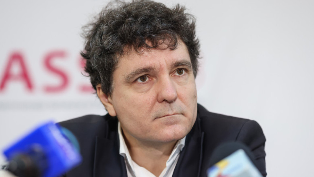 Lupta pentru Primăria Capitalei între Nicușor Dan și candidatul PSD. Se așteaptă retragerea lui Piedone. Susținătorii se concentrează pe voturile pentru dreapta, confirmă sondajul.