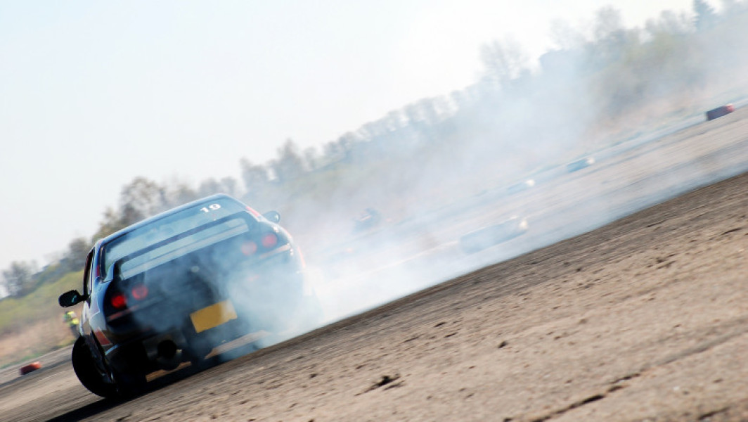 Șofer din Bihor amendat și iertat de instanță pentru drifturi în trafic