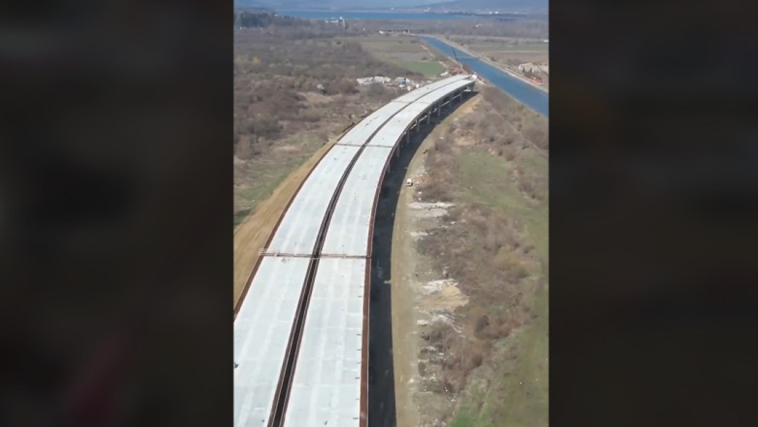 Autostrada A1 între Sibiu și Pitești - Secțiunea 5, realizată în proporție de peste 63% - Imagini video publicate de Ministrul Transporturilor