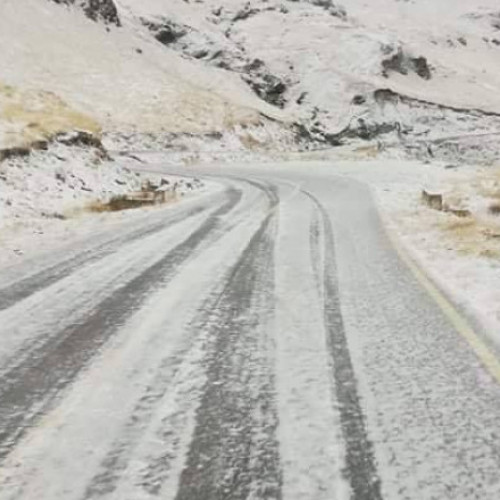 Dezbatere asupra deschiderii mai rapide a Transalpinei între drumari și cabanieri