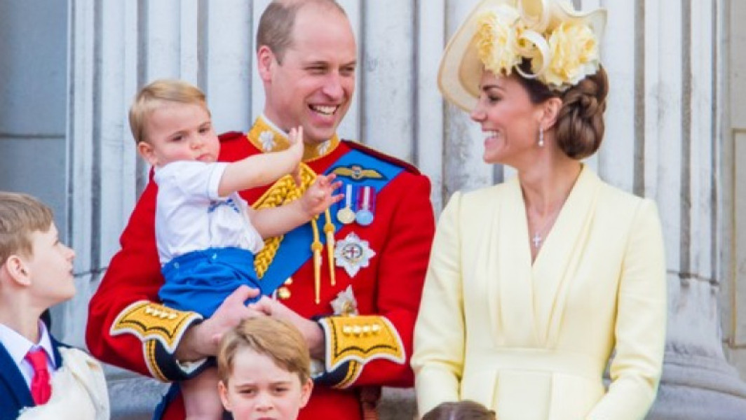 Mesaje emoționante de la britanici pentru prințesa Kate: "Sănătate grabnică pentru mamă!" Charles mândru de curajul acesteia de a vorbi despre lupta cu cancerul. Reacții de susținere din partea liderilor politici și a Casei Albe.