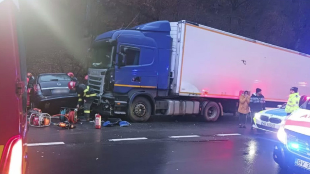 Accident grav cu șase răniți, printre care trei copii, pe DN 13. Două persoane sunt inconștiente în urma impactului.