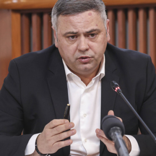 Ministrul Agriculturii, jucat ironic la intalnirea impotriva sa: “Nu imi pare rau ca eram copil cand a fost revolutia” - "Nu sunt nostalgic dupa Ceaușescu