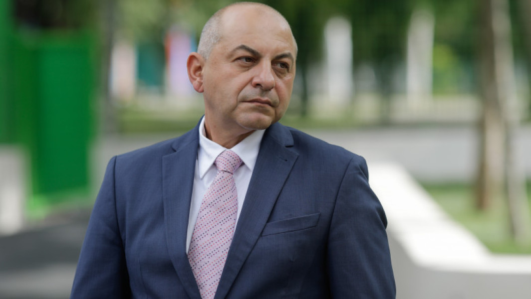 Cătălin Cîrstoiu: Piedone, un primar de sector promițător, dar doar atât, conform unui sondaj de opinie.