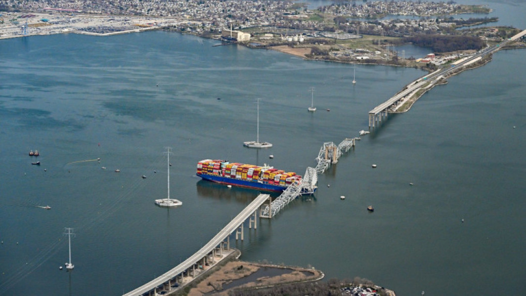 Prăbușirea podului din Baltimore amenință comerțul global. Expert: Impact asupra aprovizionării