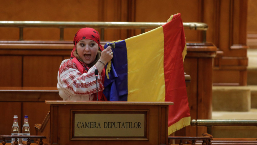Diana Șoșoacă intenționează să candideze la funcția de primar al Iașiului: "Voi candida cu seriozitate", acuzându-l pe edilul Mihai Chirica de înaltă trădare și pledând pentru unirea Republicii Moldova cu România