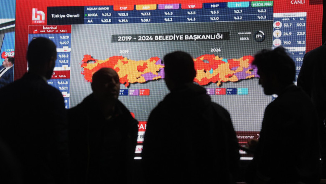 Alegeri locale în Turcia, alegeri strânse pentru Istanbul și Ankara

"Voturi strânse în Turcia pentru orașele Istanbul și Ankara