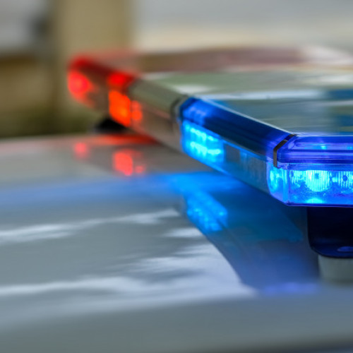 Un tanăr de 19 ani, reţinut pentru tâlhărie calificată după ce a intrat în casa mamei sale și i-a luat telefonul. Incalcă ordin de protecție.