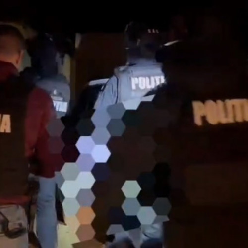 Percheziții pentru distribuirea de imagini cu minori în ipostaze sexuale