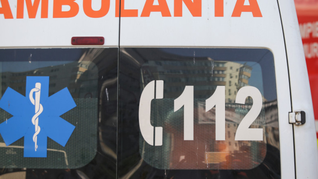 Fetiță de 4 ani, acum în comă după ce a căzut de la etajul al doilea pentru a doua oară