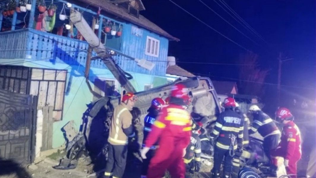 Video Accident Mortal în Vâlcea: 2 Tineri Morţi şi o fată Rănită