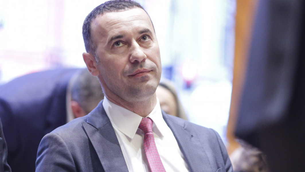Decizie Personală a lui Iulian Dumitrescu de a Candida la Alegerile Locale din 9 Iunie în Baza Constituţiei şi Statutului Partidului