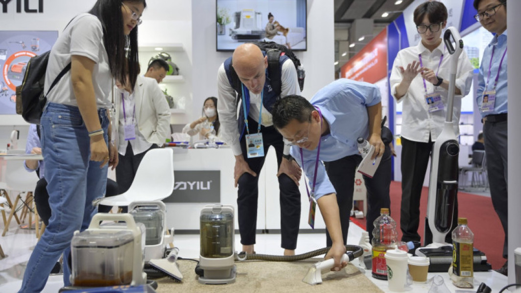 „Vindem aparatură la fel de ieftină ca varza”. Exportatorii chinezi se plâng de comenzile tot mai slabe la produsele de consum