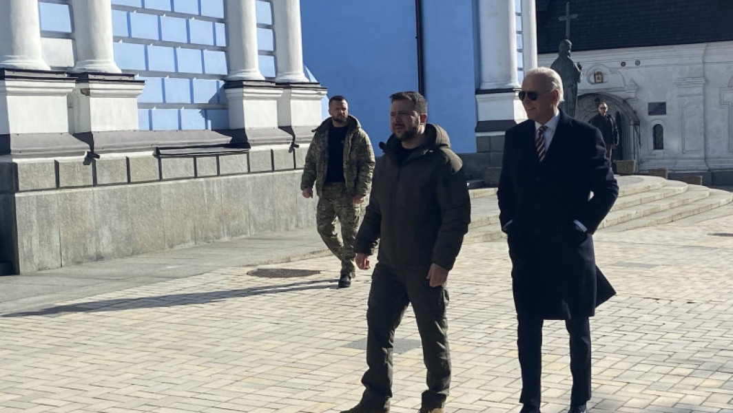 Politico: SUA iau în considerare să trimită consilieri militari suplimentari în Ucraina