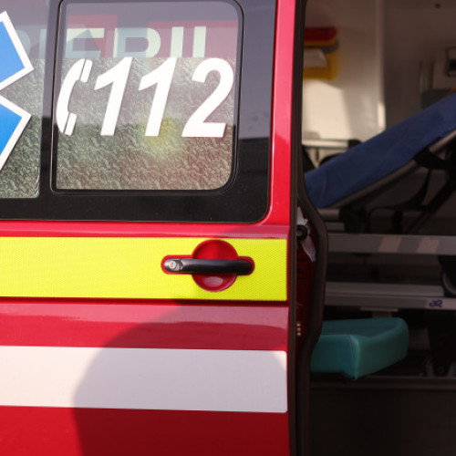 Elevă grav rănită la un liceu din Cluj-Napoca. Incident în timpul orelor de curs, tânăra a fost dusă de urgență la spital.