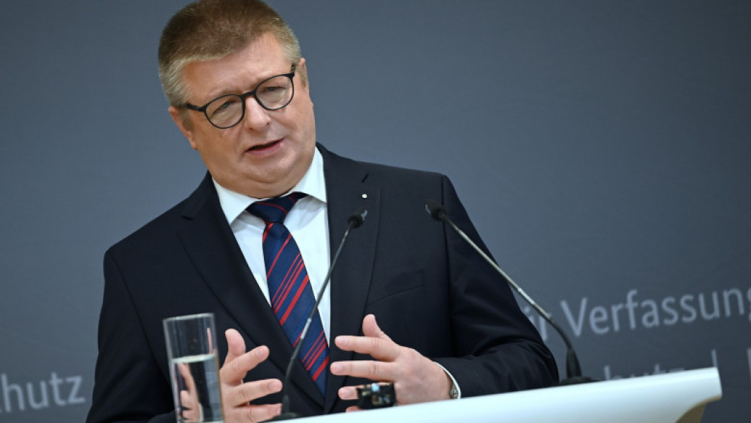 Rusia finanțează extrema dreaptă înainte de alegeri - Șeful BfV cere mai multe resurse pentru detectarea acestui fenomen.