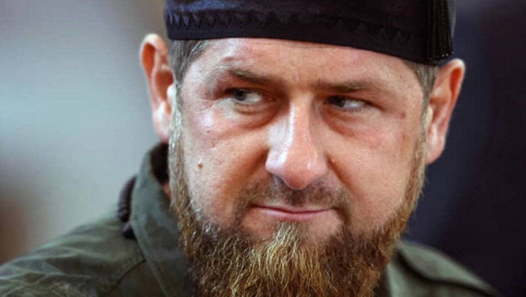 Kadîrov suferă de necroză pancreatică, o boală care nu-i dă șanse mari de supraviețuire. Kremlinul pregătește succesiunea (Presă)