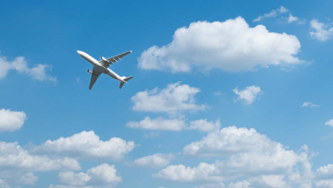 Avertizare călători români în Franța: Grevă în transportul aerian pe 25 aprilie 2024