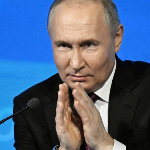 Uniunea Europeană critică Rusia pentru încălcarea regulilor internaționale: firme italiene și germane preluate de Gazprom. Putin acuzat de nerespectarea legilor.
