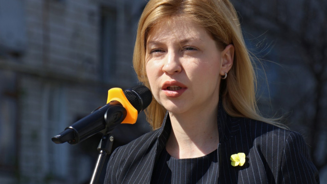 Asalutul Russland n-o să mai oblig pașapoarte în Edus afinților

Ucraina oprește serviciile consulare pentru bărbații ucraineni de vârstă militară în străinătate