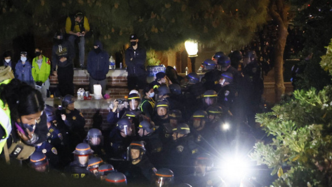 Protestele pro-palestiniene escaladează în campusurile din SUA; Peste 1.600 de studenți au fost arestați în urma intervenției poliției