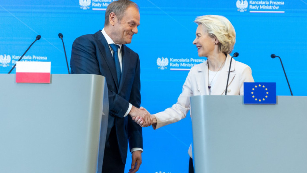 Comisia Europeană renunță la sancțiuni pentru încălcarea statului de drept în Polonia, după ce guvernul lui Donald Tusk a făcut pași pentru restaurarea acestuia