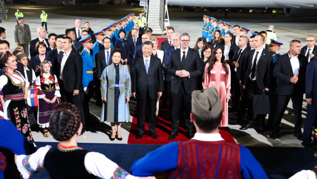 Xi Jinping, întâmpinat cu o horă sârbească la Belgrad