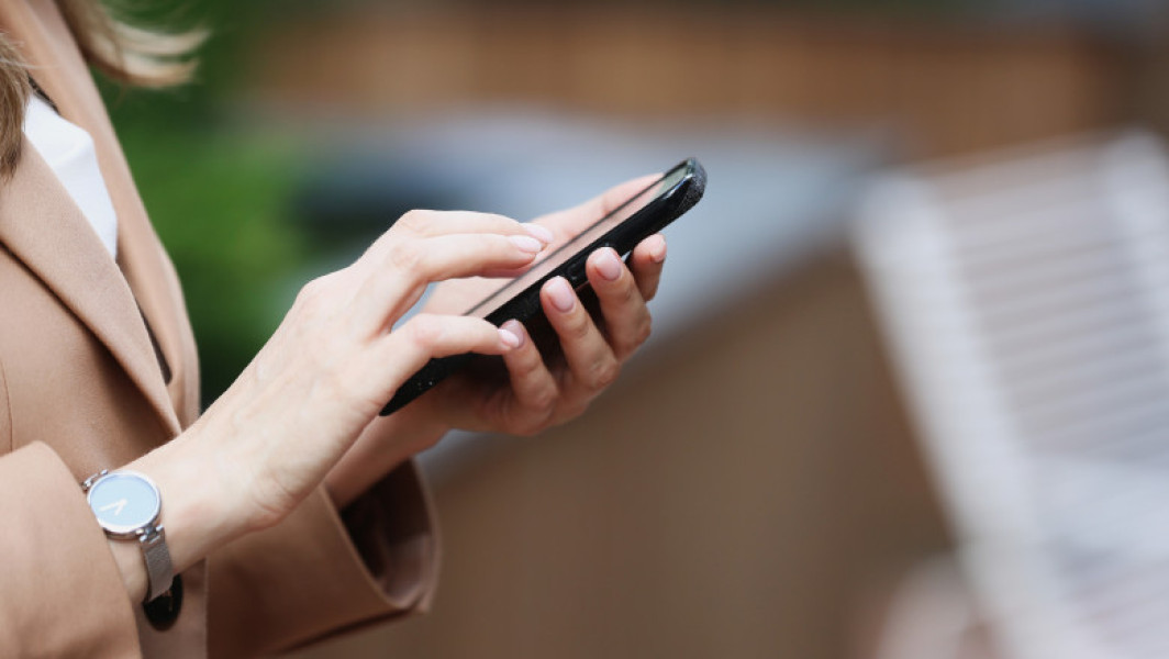 În Estonia, votul de pe telefonul mobil devine o realitate