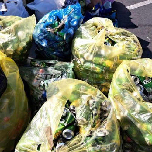 Un român câștigă mai mulți bani decât un angajat mediu prin reciclarea ambalajelor