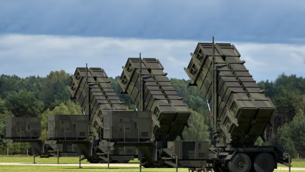 Ministrul german al Apărării le cere aliaţilor NATO să trimită mai multe sisteme Patriot în Ucraina: „E crucial”