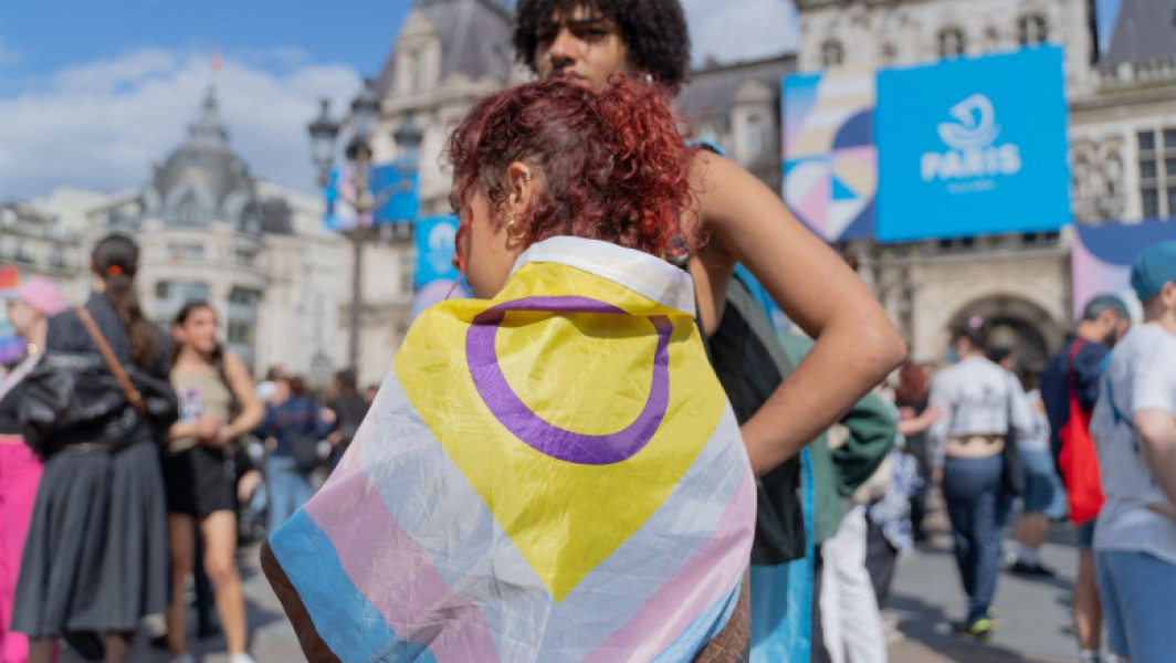 Senatul Franței a adoptat o lege care restricționează tranziția de gen la minori