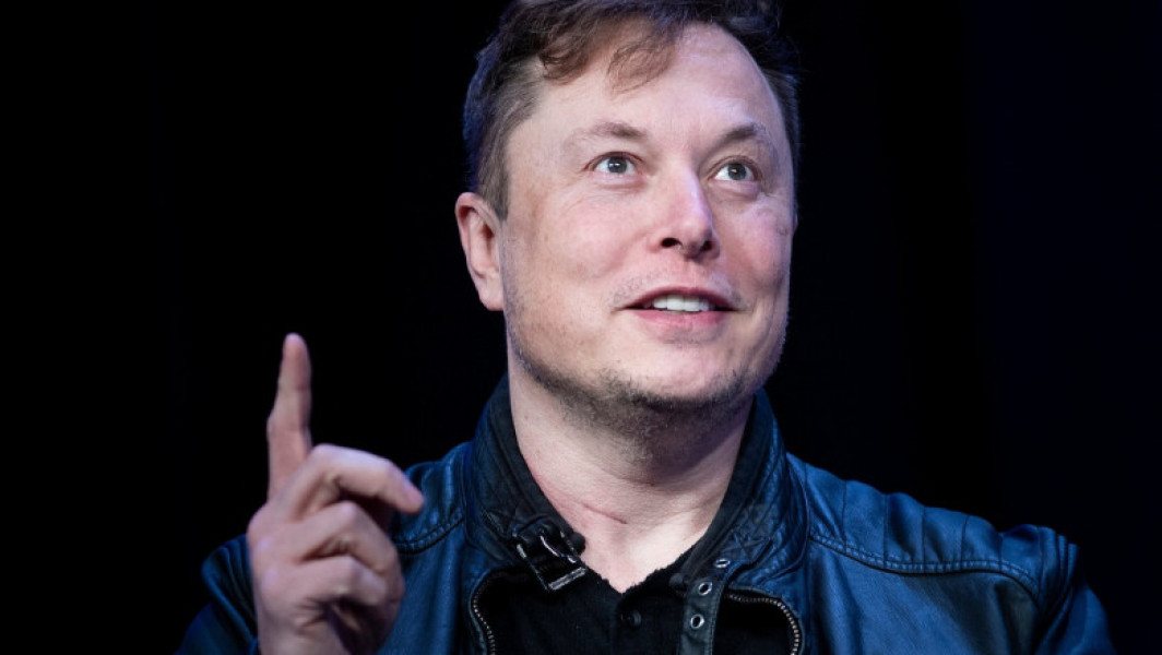 Elon Musk e dat în judecată. Un acţionar al Tesla îl acuză de tranzacţii privilegiate cu acţiuni în valoare de 7,5 miliarde de dolari
