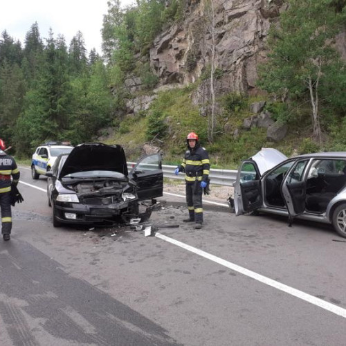 Trei persoane, rănite într-un accident provocat de o femeie băută la volan în Cluj. 44 de ani a fost reținută pentru 24 de ore - FOTO