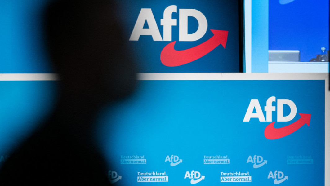 Nou atac cu cuțitul în Germania. Un politician de extremă dreapta a fost înjunghiat pe stradă