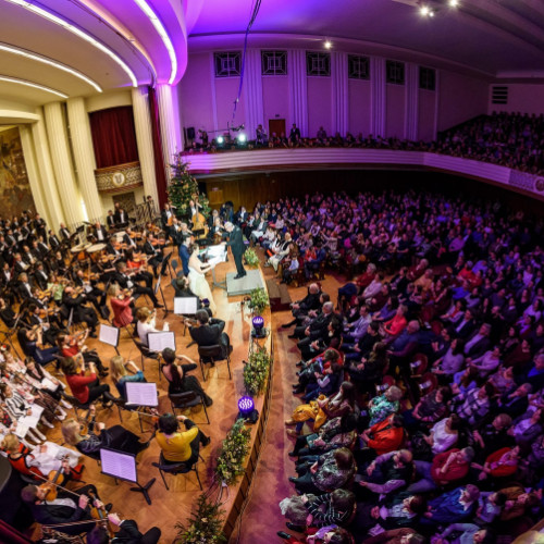 Concert de colinde caritabil la Cluj pentru copiii orfani - FOTO