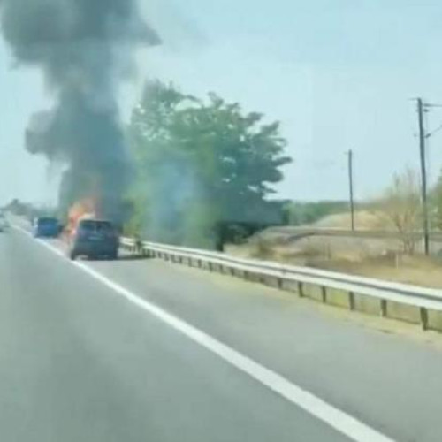 Autoturism în flăcări pe Autostrada A3