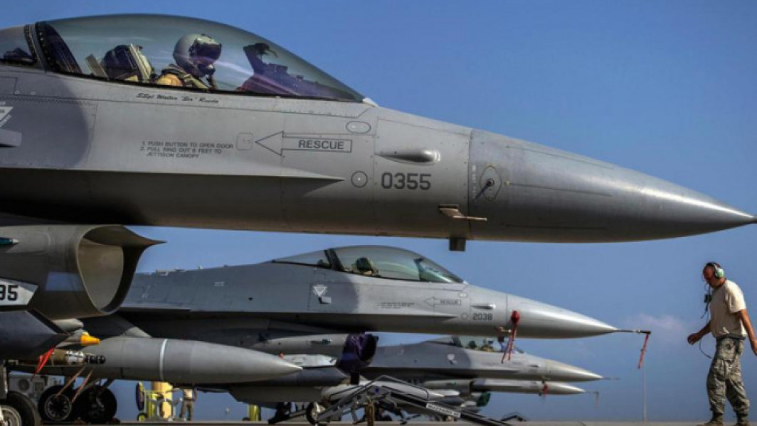 Avioanele de luptă F-16 vor fi tinte legitime pentru Moscova