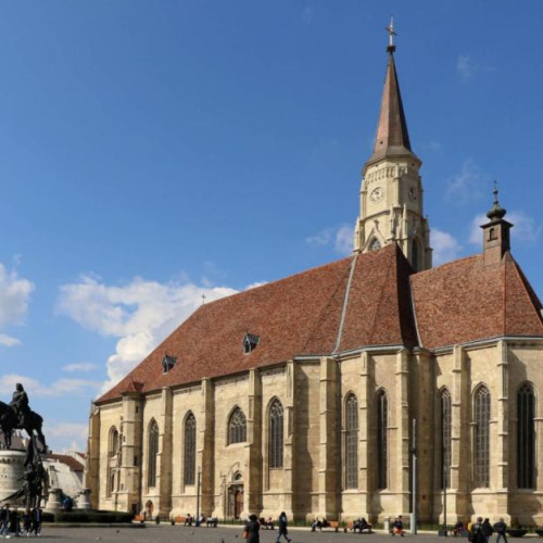 Biserica Sfântul Mihail din Cluj: Un Monument al Arhitecturii Gotice și al Legendelor