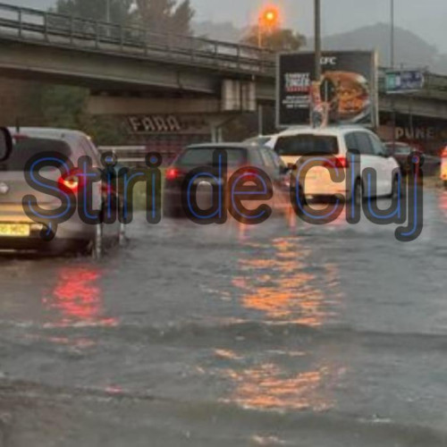 Ploaie torentiala a inundat parcarea mall-ului VIVO din Floresti, Cluj