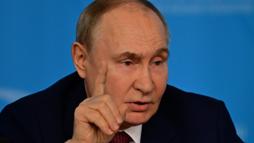 Putin cere retragerea trupelor ucrainene