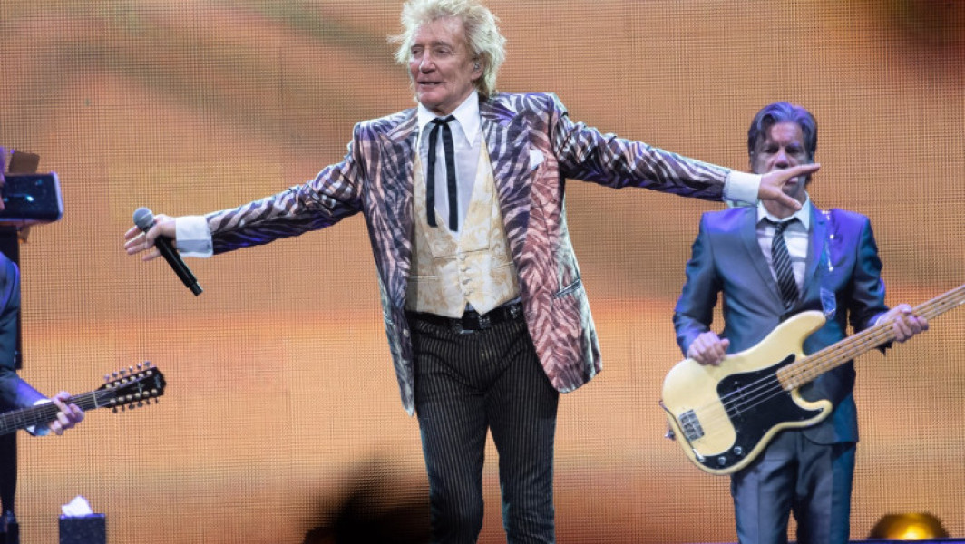 Rod Stewart, huiduit la un concert în Germania pentru sprijinul acordat Ucrainei
